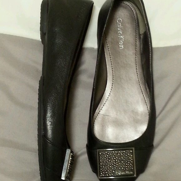 CALVIN KLEIN DARK BROWN LEATHER BALLERINA FLATS - Picture 6 of 6